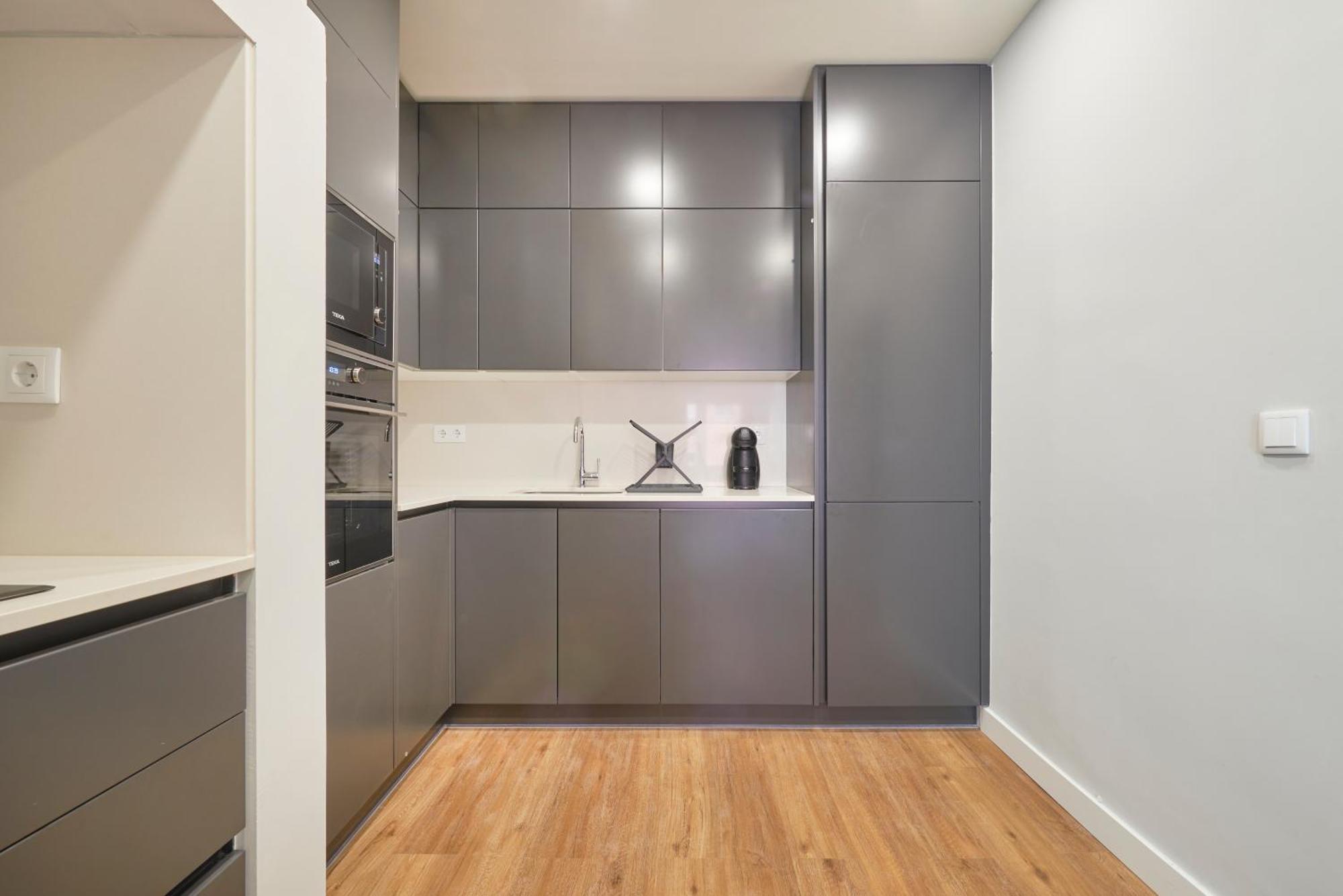 Apartment Modern 2 Bed In Campolide Near Amoreiras Lisbon