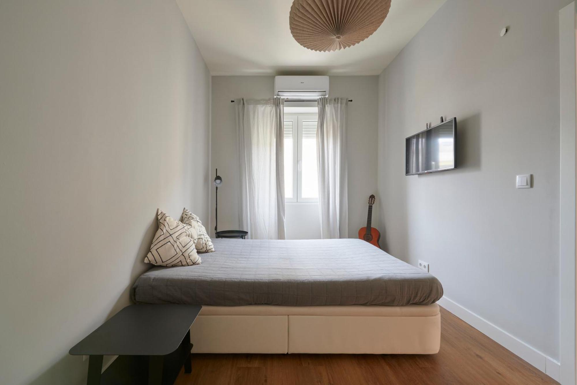 Apartment Modern 2 Bed In Campolide Near Amoreiras